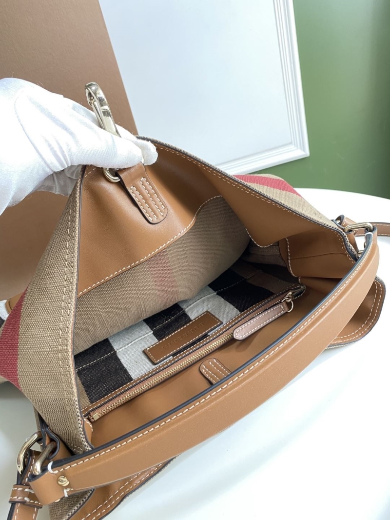 Bv*b*rry hobo bags